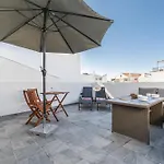 펜션 Casa Largo, Town Centre 타비라